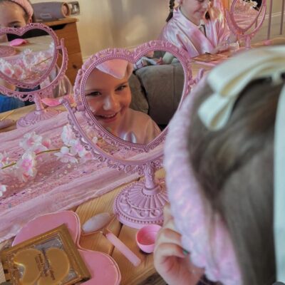 Mini Madams, Pamper Parties gallery image 9