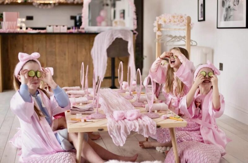 Mini Madams, Pamper Parties gallery image 1
